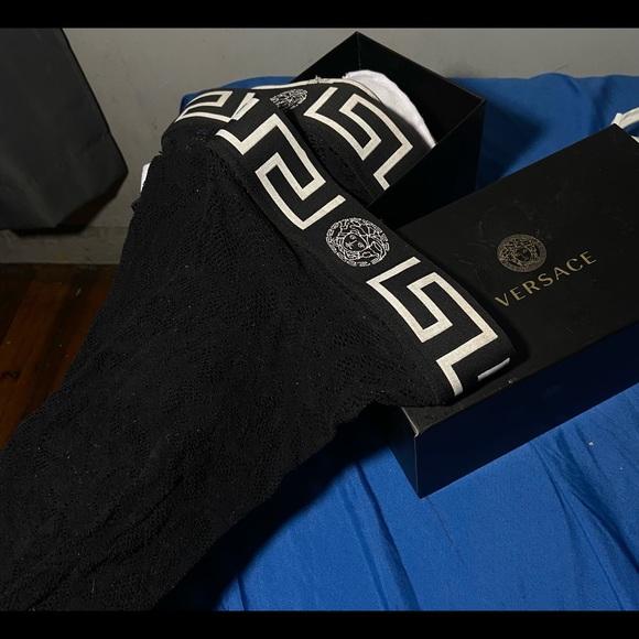 Versace Lace Greco Border Stockings - Picture 4 of 7